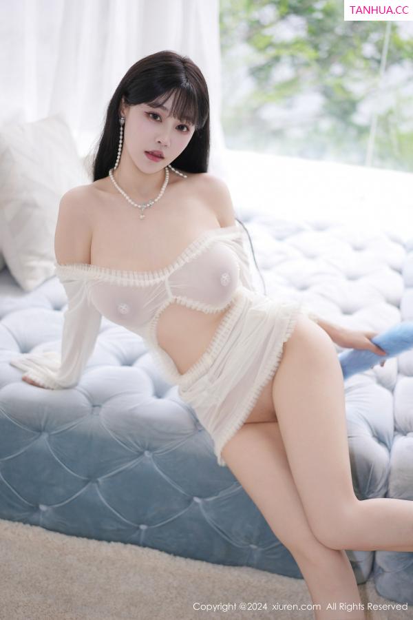朱可 barbie可儿 [XiuRen]高清写真图 2024.08.09 No.8994 朱可儿Flora 美腿性感第20张图片